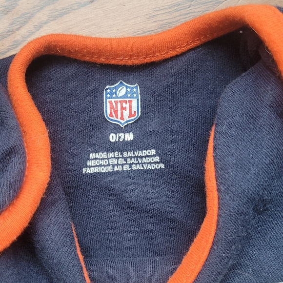 🏈NFL Bears Diaper Shirt - Picture 2 of 3